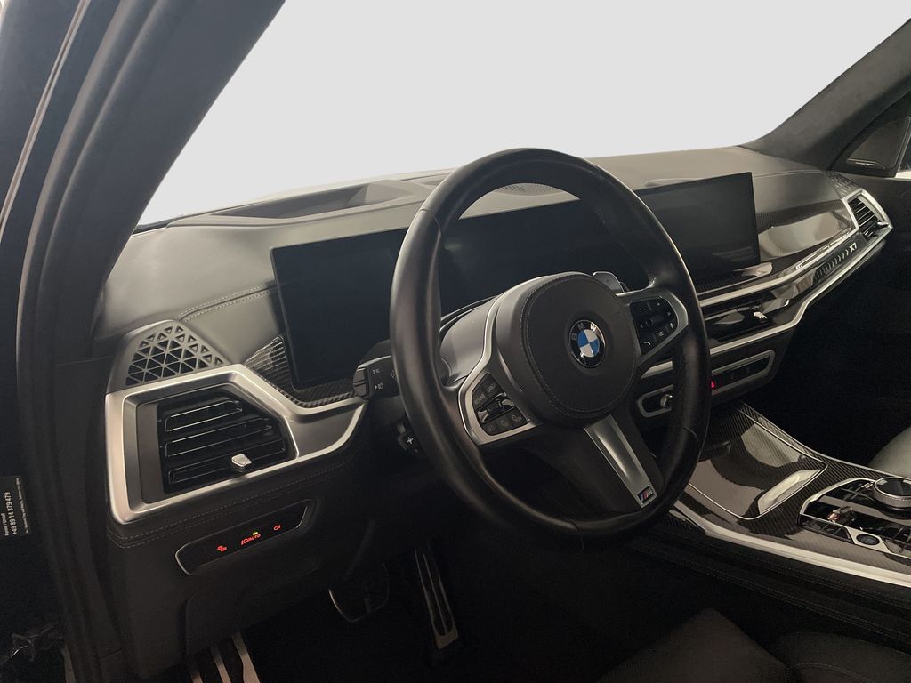 BMW X7 2023 г. Чёрный, пробег 56368 км