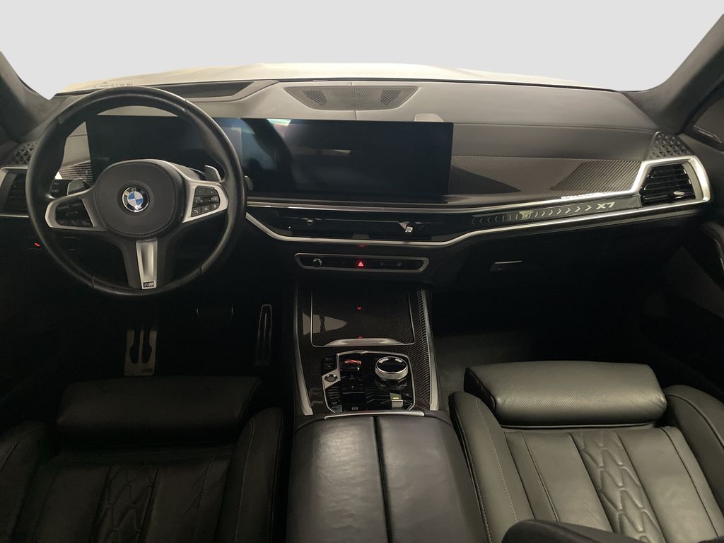 BMW X7 2023 г. Чёрный, пробег 56368 км