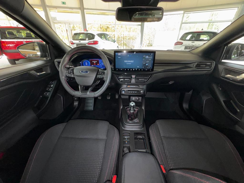 Ford Focus 2022 г. Серый, пробег 39122 км