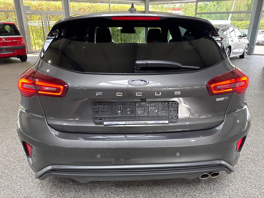 Ford Focus 2022 г. Серый, пробег 39122 км