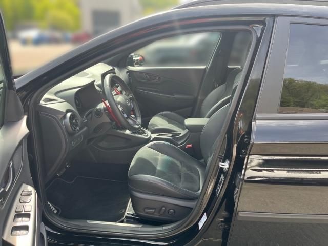Hyundai Kona 2022 г. Чёрный, пробег 54805 км