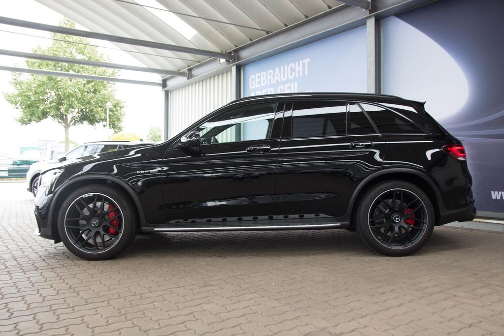 Mercedes-Benz GLC 63 AMG 2022 г. Чёрный, пробег 27000 км