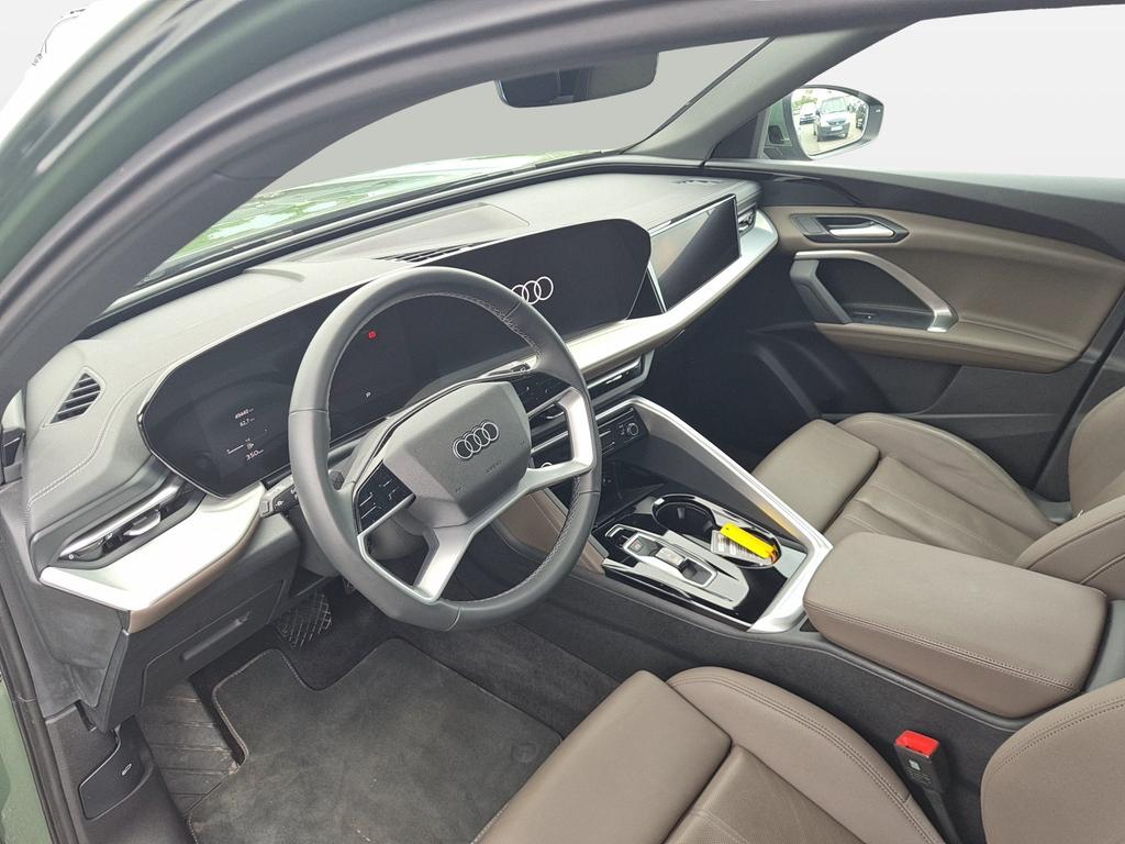 Audi Q5 2025 г. Зелёный, пробег 50000 км