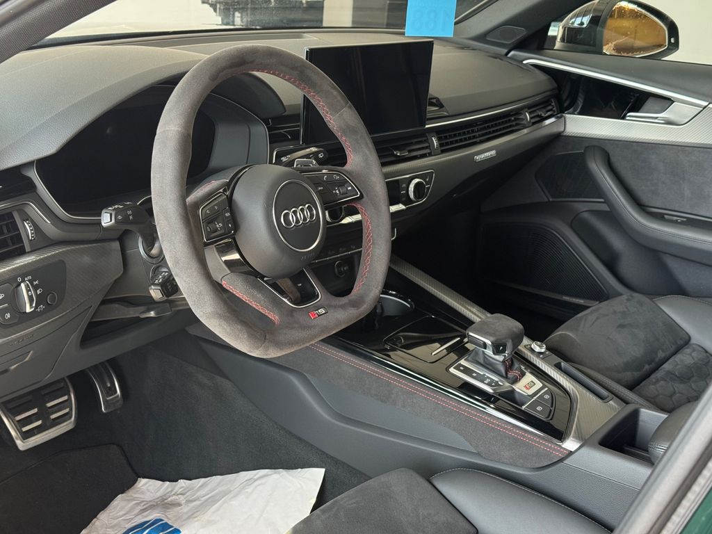 Audi RS4 2024 г. Зелёный, пробег 24712 км