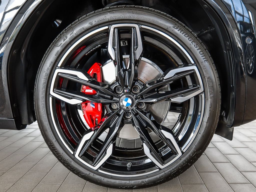 BMW X4 M40 2023 г. Чёрный, пробег 53820 км