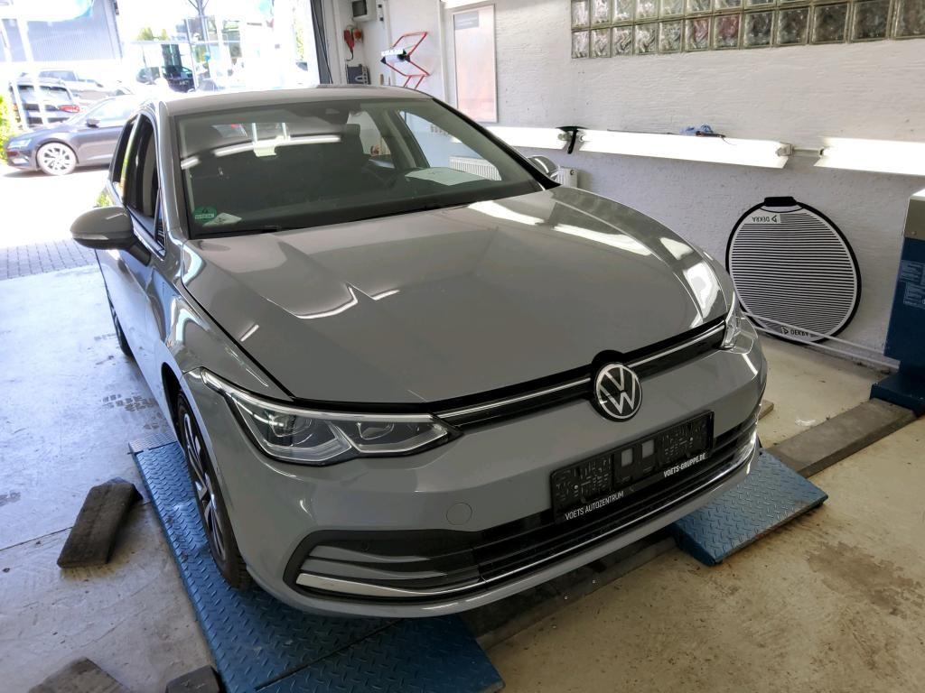 Volkswagen Golf 2023 г. Серый, пробег 56290 км