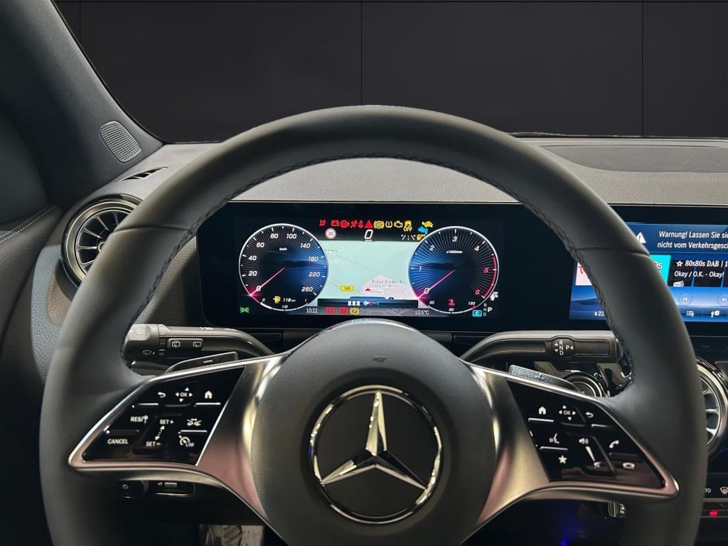 Mercedes-Benz GLA 200 2026 г. Чёрный, пробег 19000 км