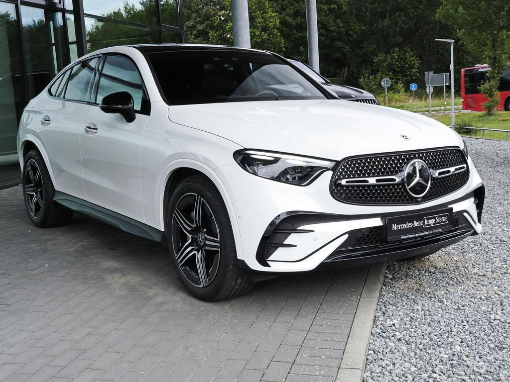 Mercedes-Benz GLC 220 2025 г. Серебристый, пробег 17912 км