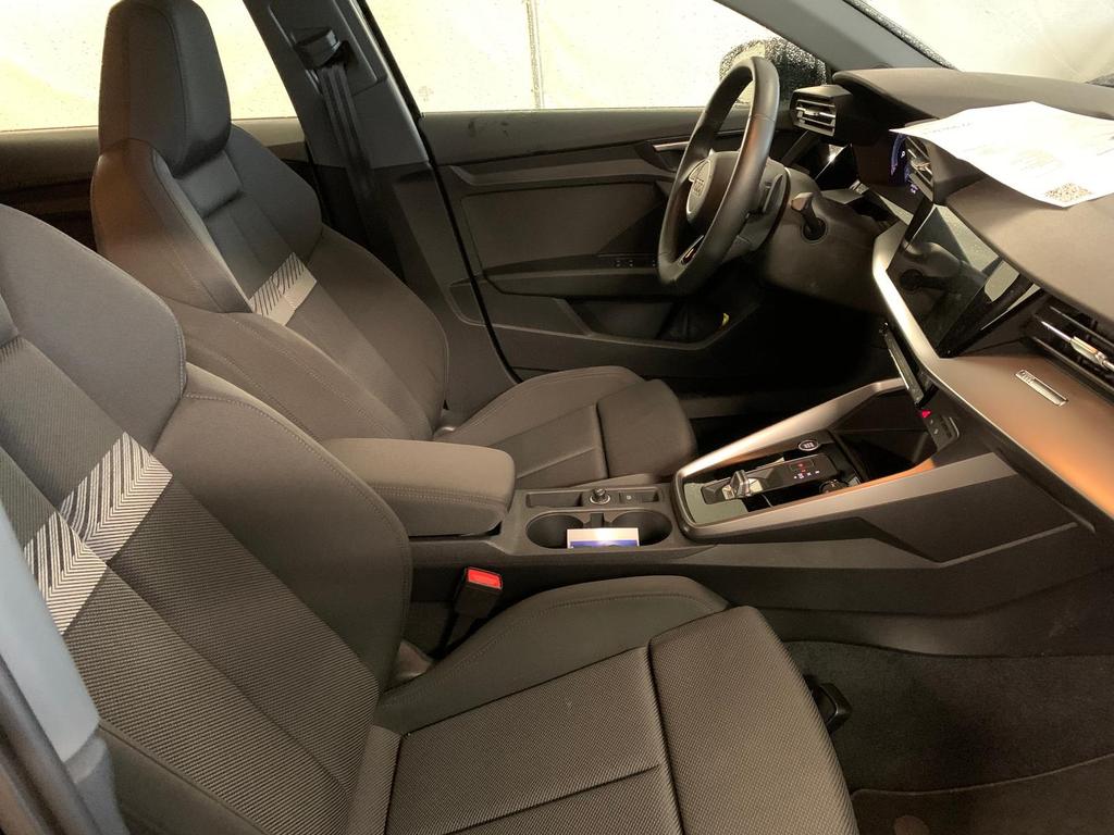 Audi A3 2023 г. Чёрный, пробег 41614 км