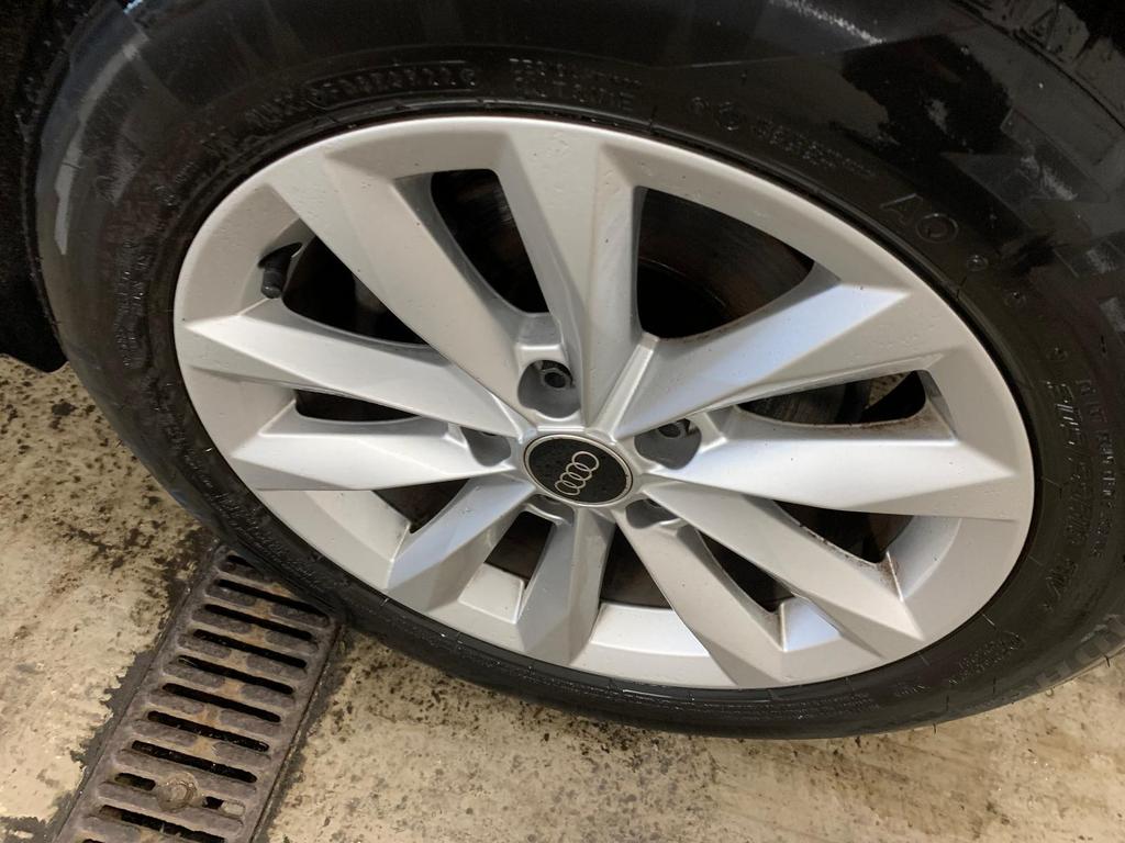 Audi A3 2023 г. Чёрный, пробег 41614 км