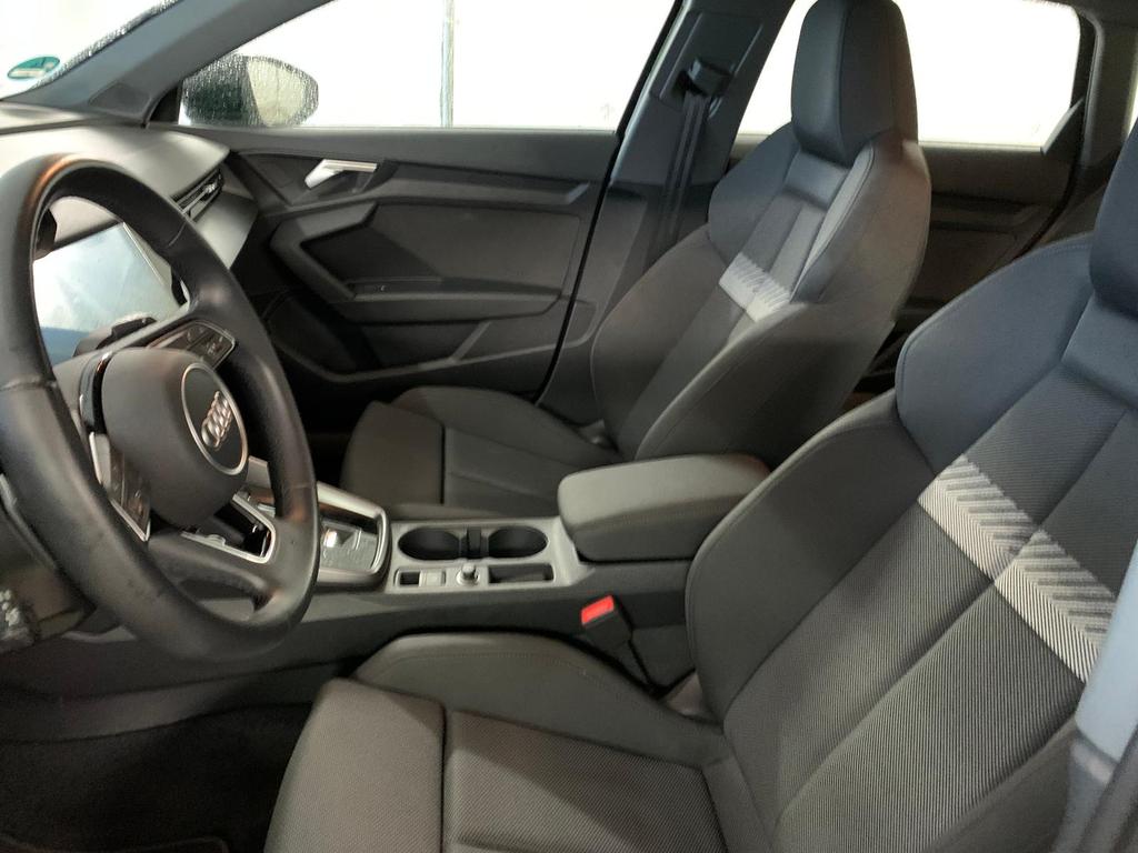 Audi A3 2023 г. Чёрный, пробег 41614 км