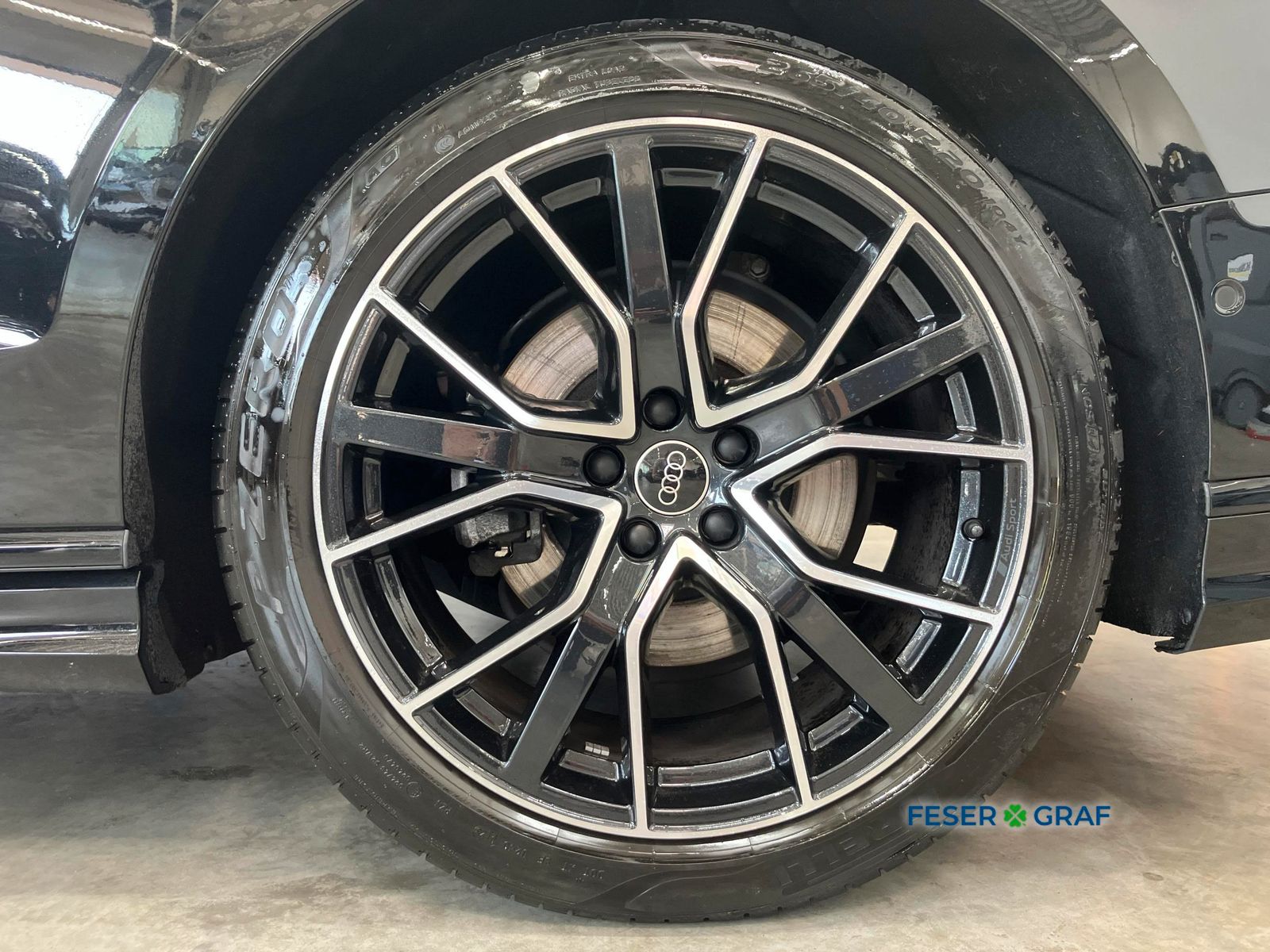 Audi A8 2023 г. Чёрный, пробег 40609 км