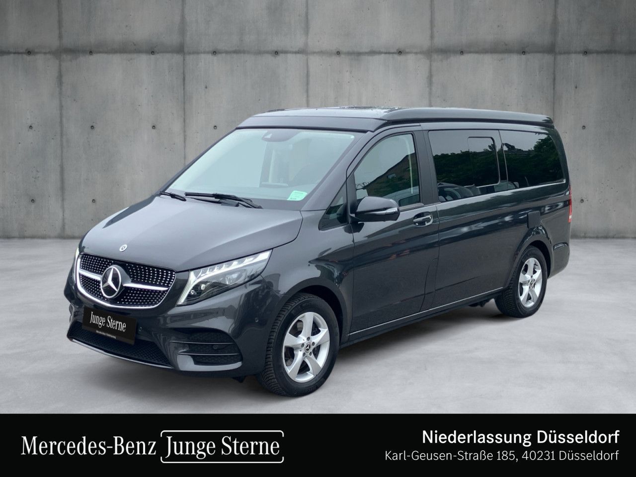 Mercedes-Benz V 220 2023 г. Серый, пробег 54298 км