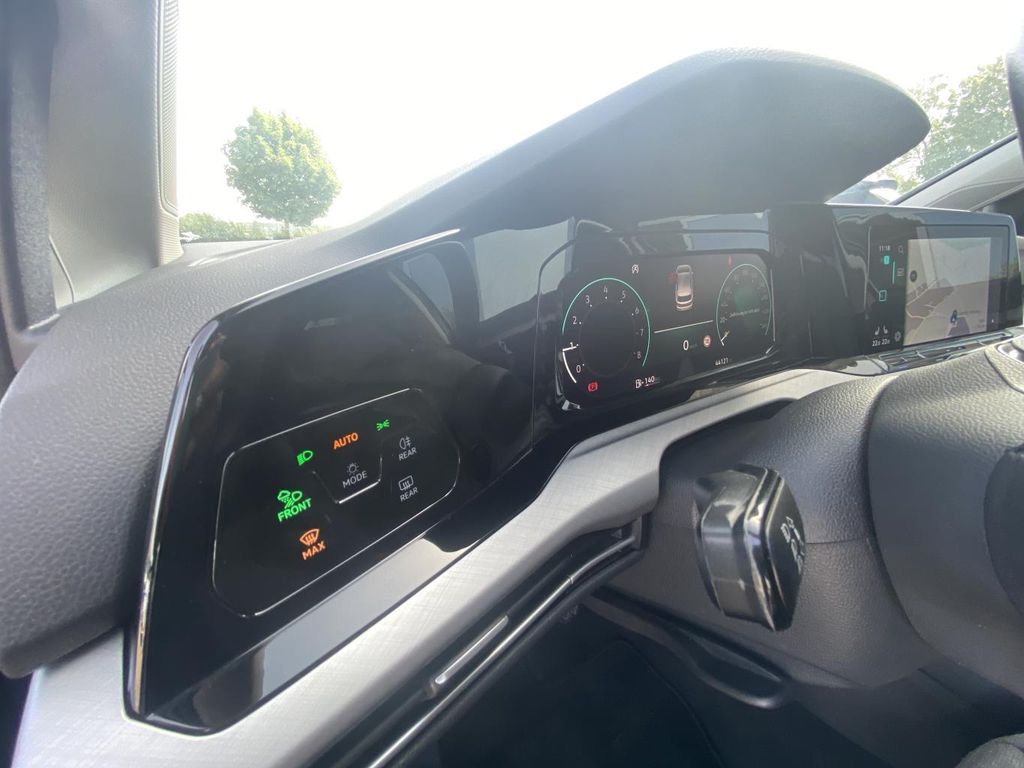 Volkswagen Golf 2023 г. Серый, пробег 43905 км
