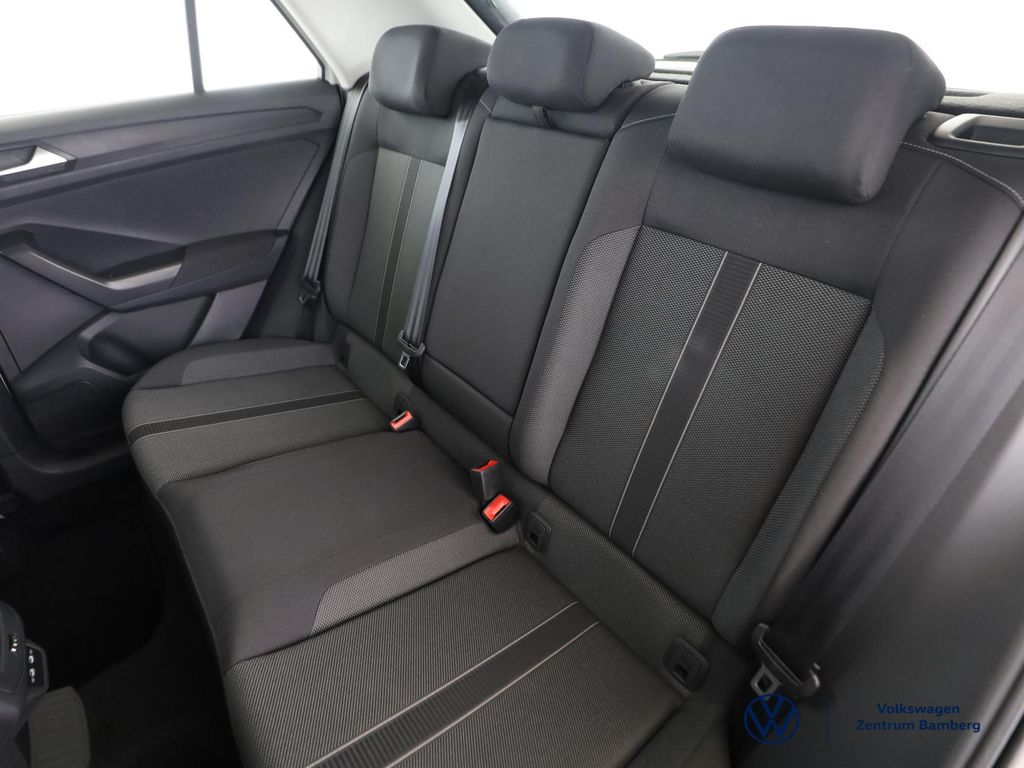 Volkswagen T-Roc 2023 г. Серый, пробег 12500 км