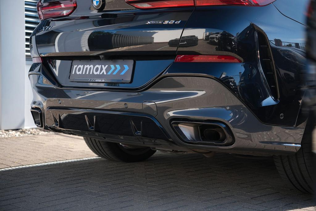 BMW X6 2024 г. Чёрный, пробег 22000 км