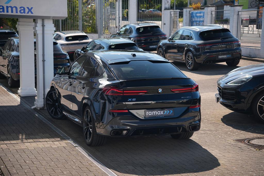 BMW X6 2024 г. Чёрный, пробег 22000 км
