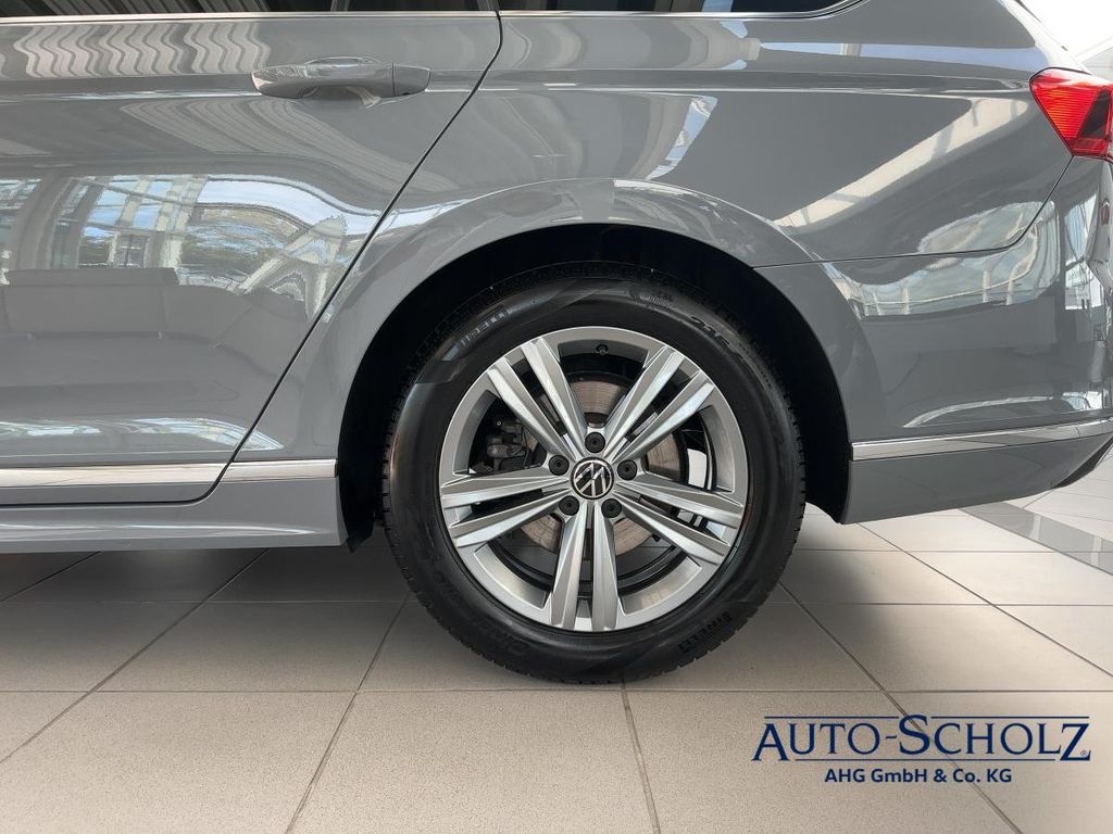 Volkswagen PASSAT VARIANT 2022 г. Серый, пробег 40800 км