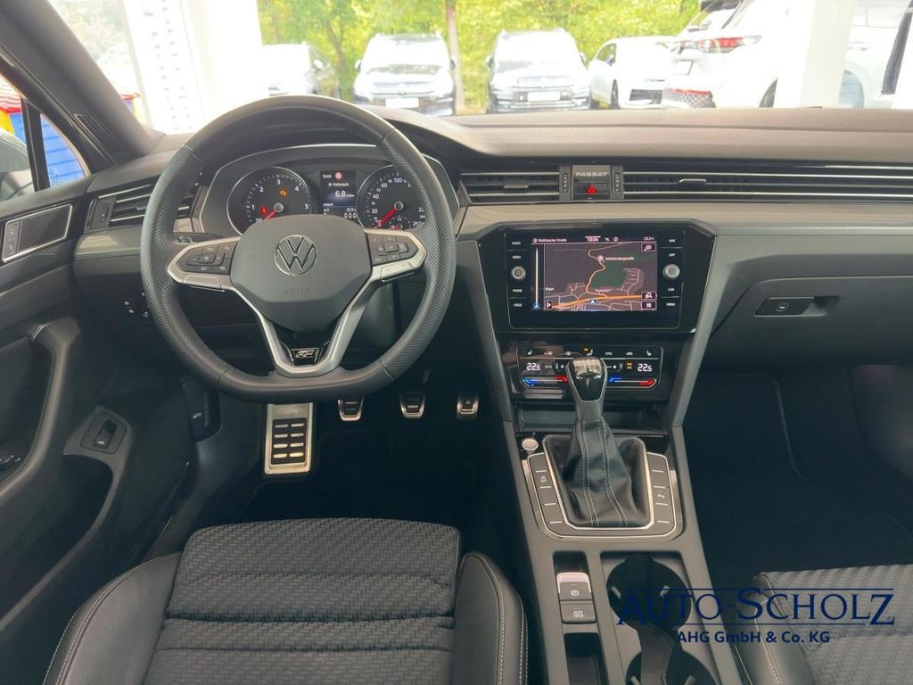 Volkswagen PASSAT VARIANT 2022 г. Серый, пробег 40800 км