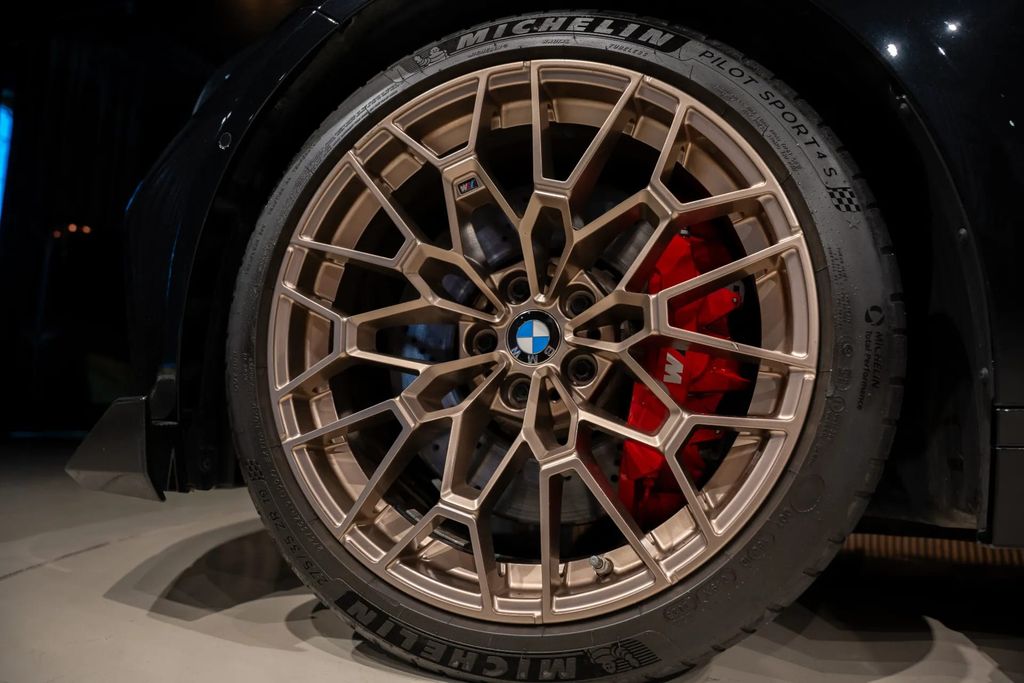 BMW M3 2023 г. Чёрный, пробег 48800 км