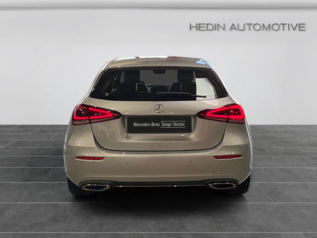 Mercedes-Benz A 200 2021 г. Серебристый, пробег 46685 км