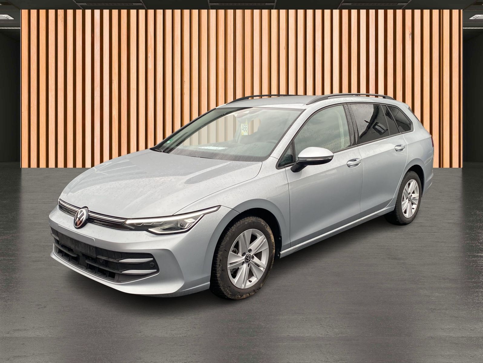 Volkswagen Golf 2025 г. Серебристый, пробег 14904 км
