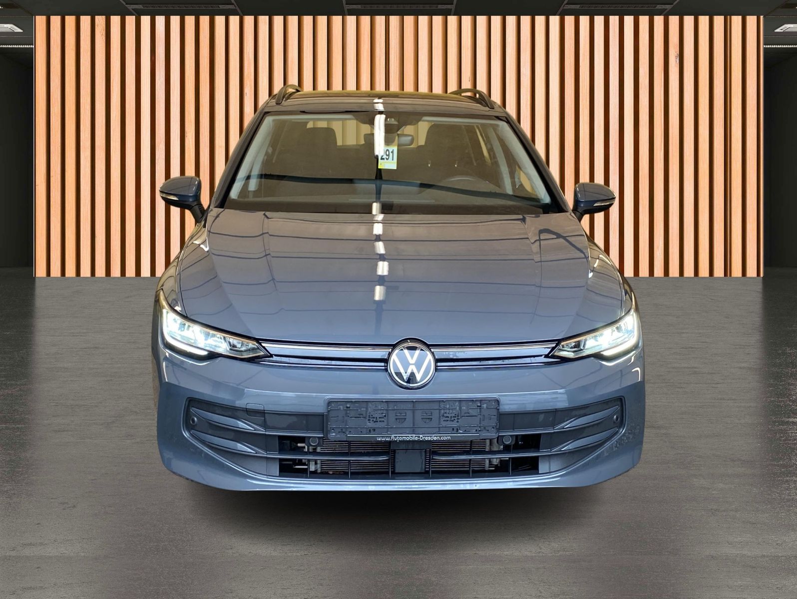 Volkswagen Golf 2025 г. Серый, пробег 25824 км