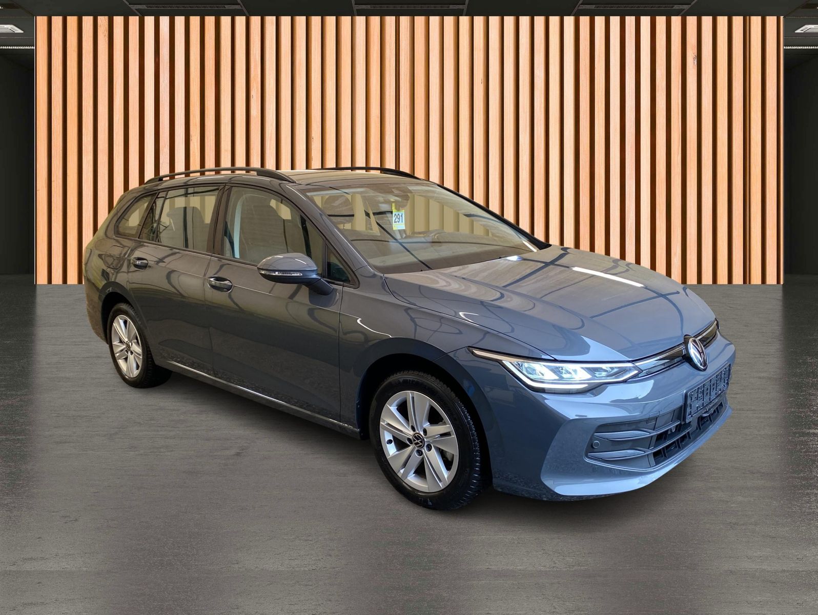 Volkswagen Golf 2025 г. Серый, пробег 25824 км