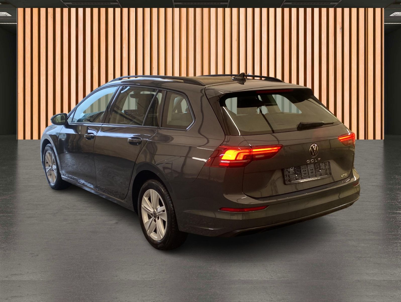 Volkswagen Golf 2025 г. Серый, пробег 25824 км