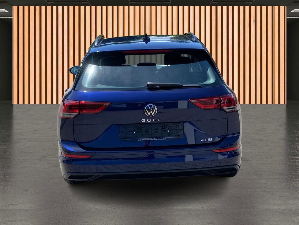 Volkswagen Golf 2024 г. Синий, пробег 3465 км