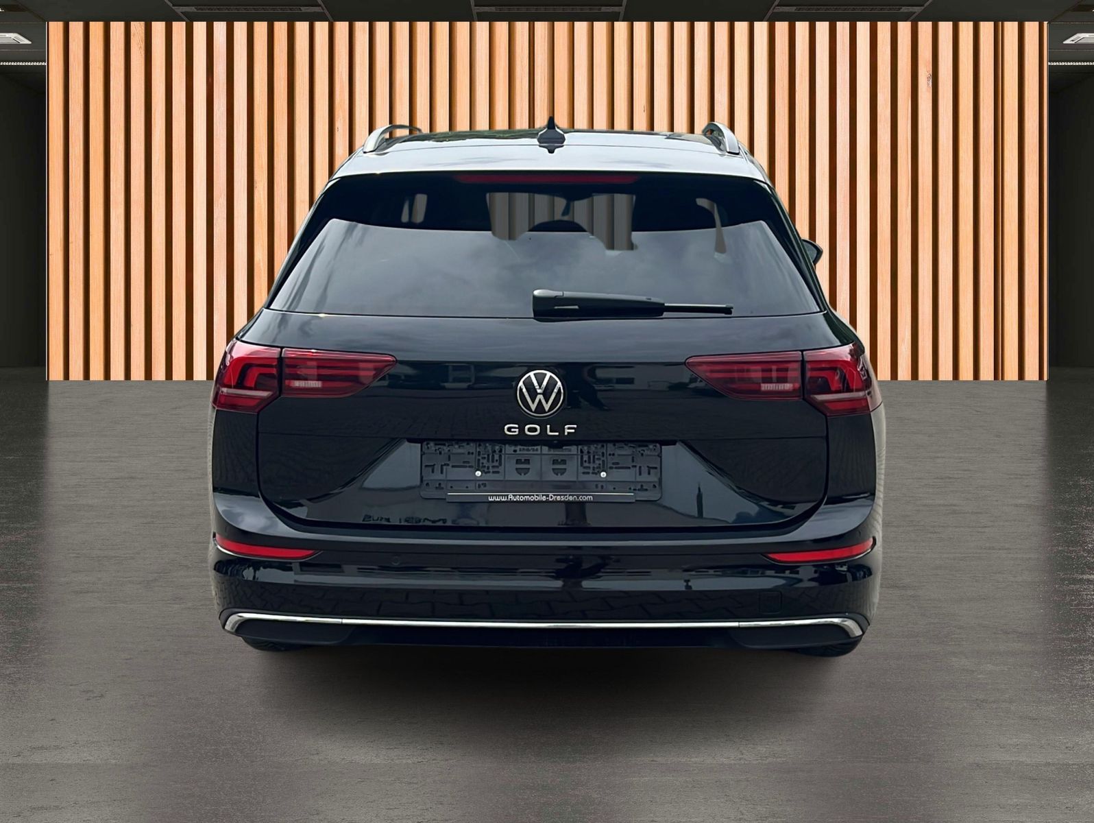 Volkswagen Golf 2025 г. Чёрный, пробег 25032 км