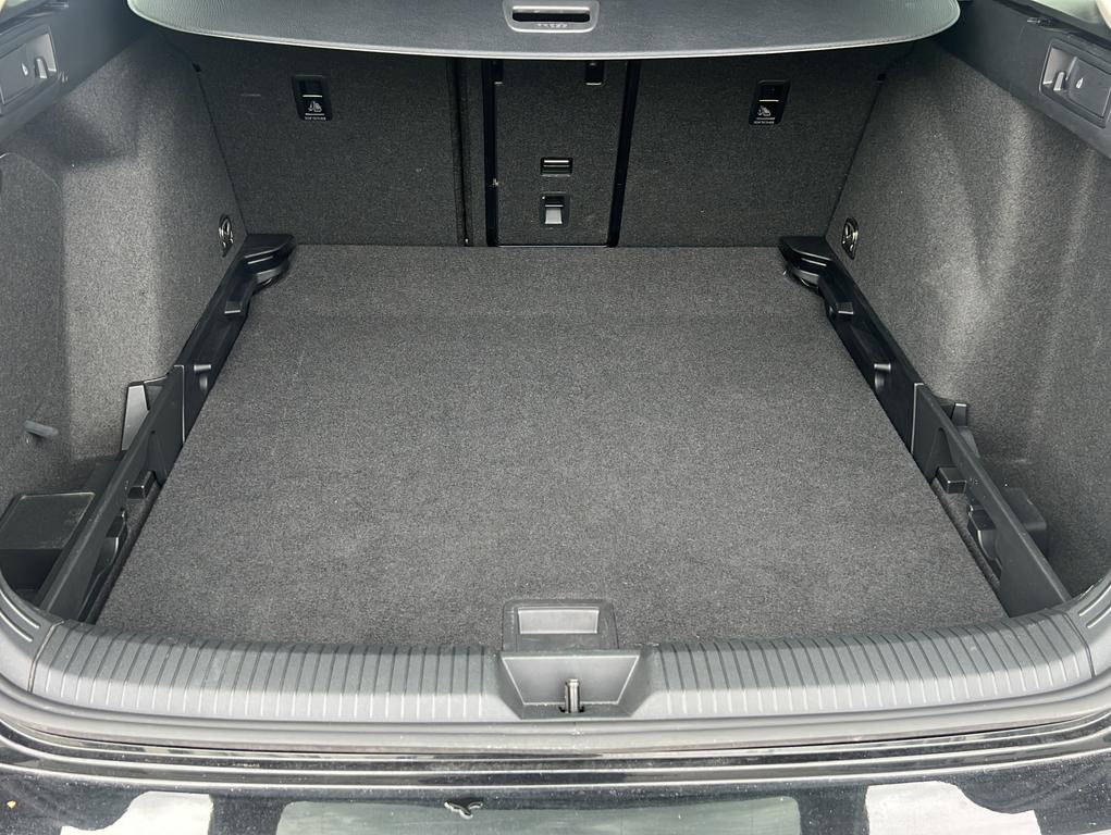 Volkswagen Golf 2025 г. Чёрный, пробег 25032 км