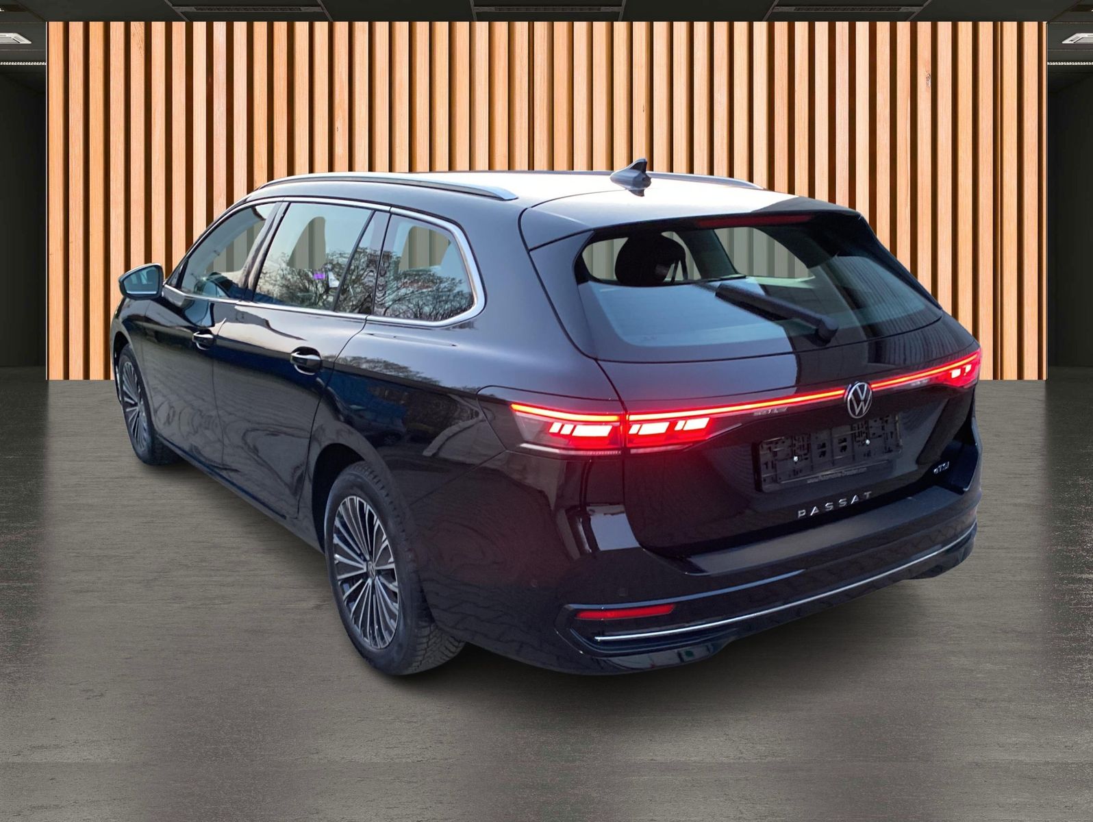 Volkswagen PASSAT VARIANT 2024 г. Чёрный, пробег 29894 км