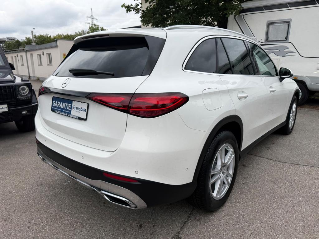 Mercedes-Benz GLC 200 2024 г. Белый, пробег 18480 км