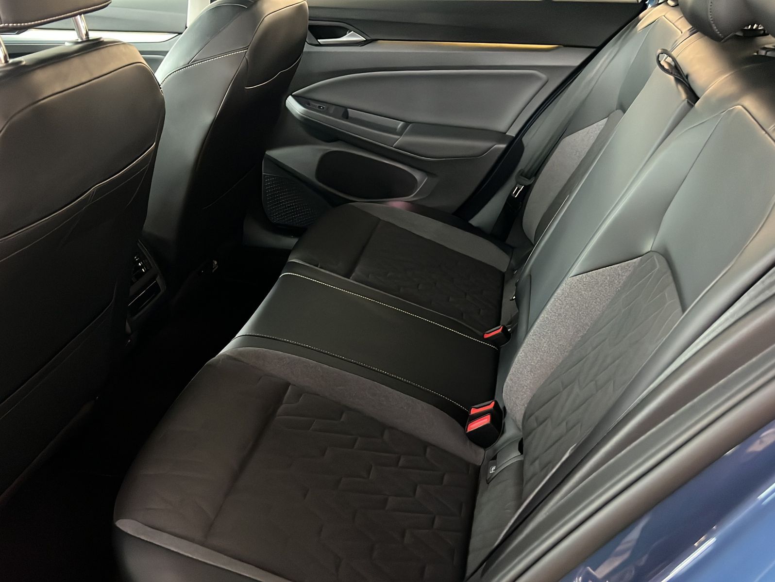 Volkswagen Golf 2025 г. Синий, пробег 27169 км