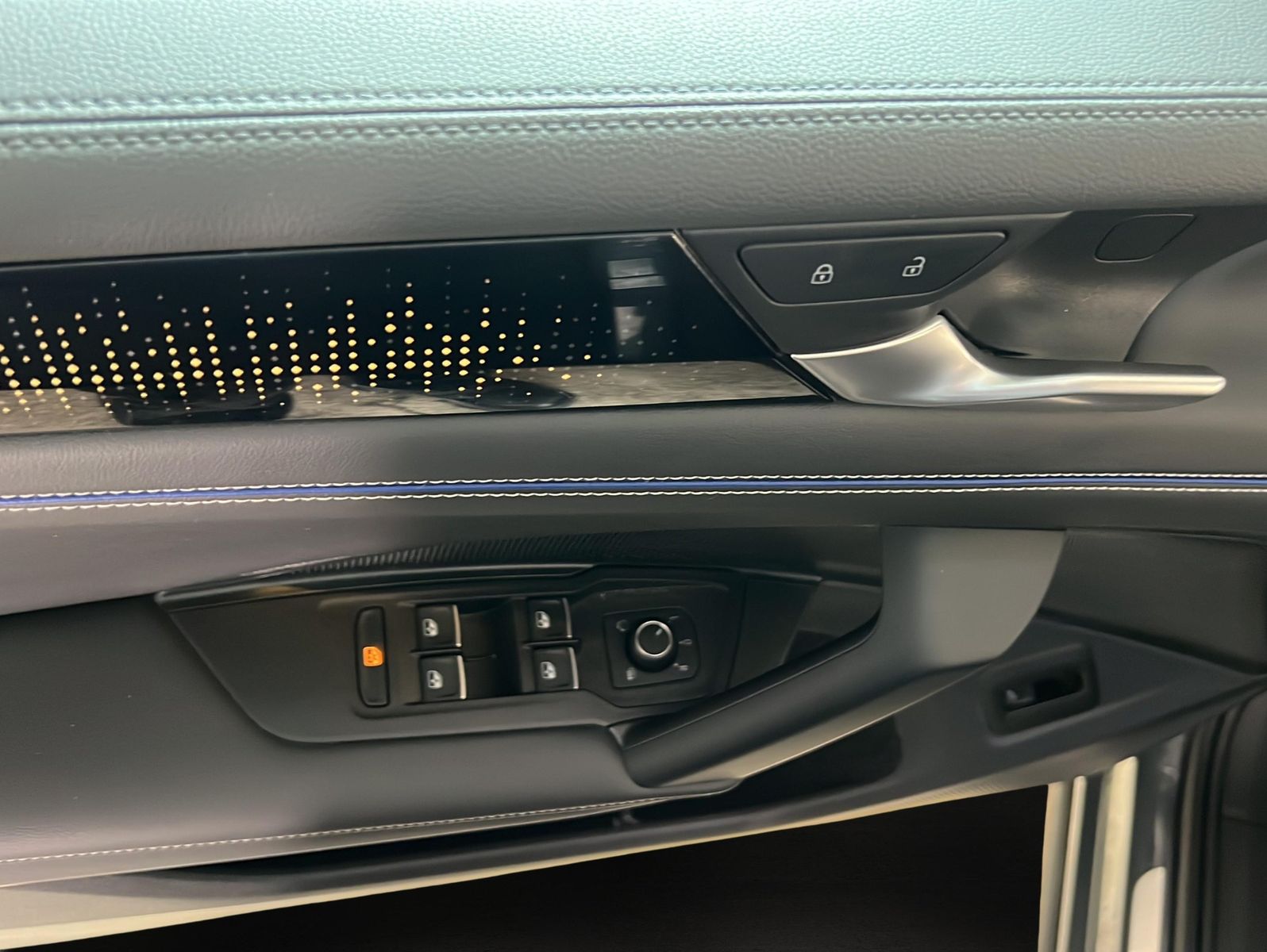 Volkswagen Tiguan 2025 г. Серый, пробег 21785 км
