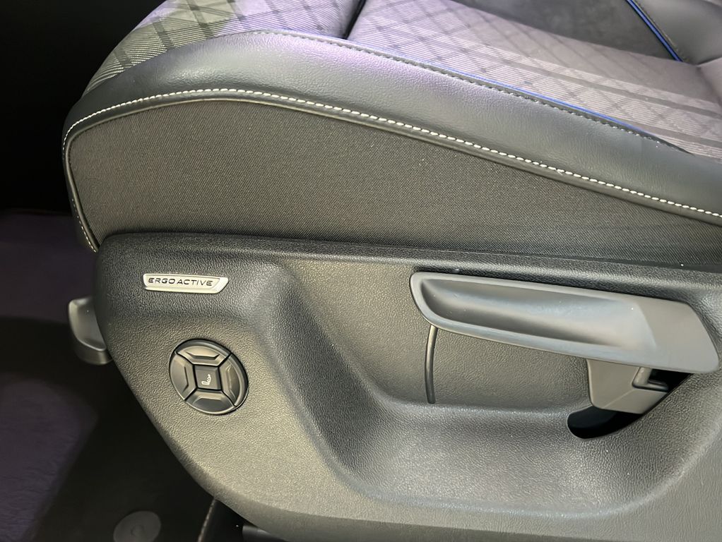 Volkswagen Tiguan 2025 г. Серый, пробег 21785 км