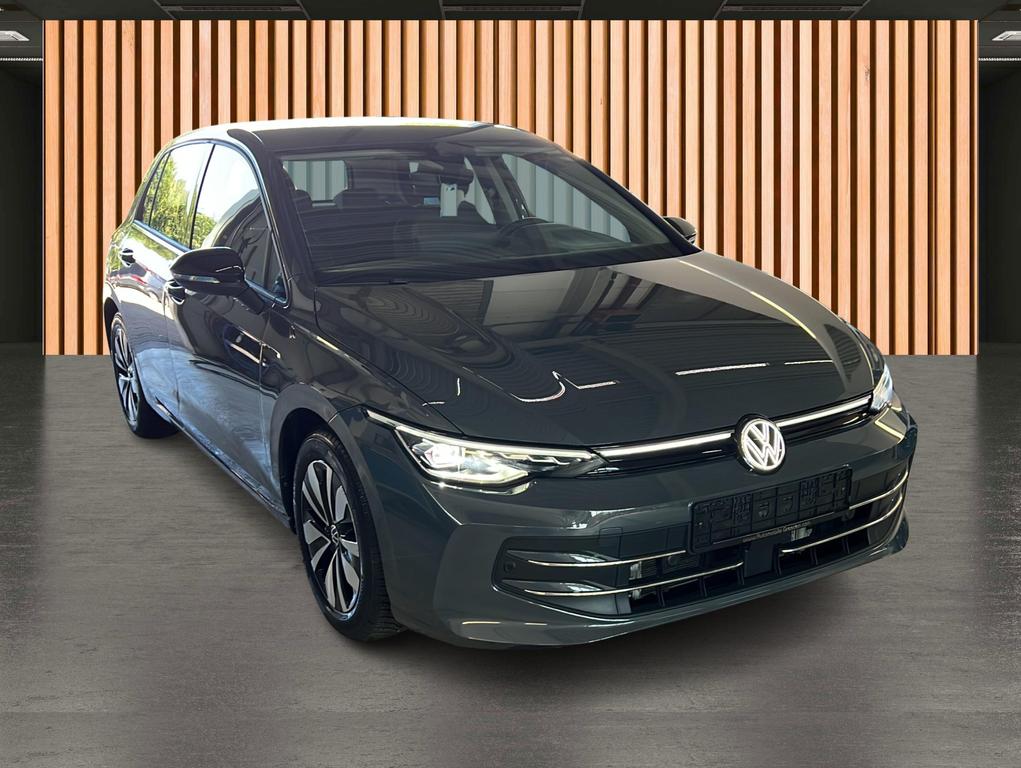 Volkswagen Golf 2025 г. Серый, пробег 17065 км