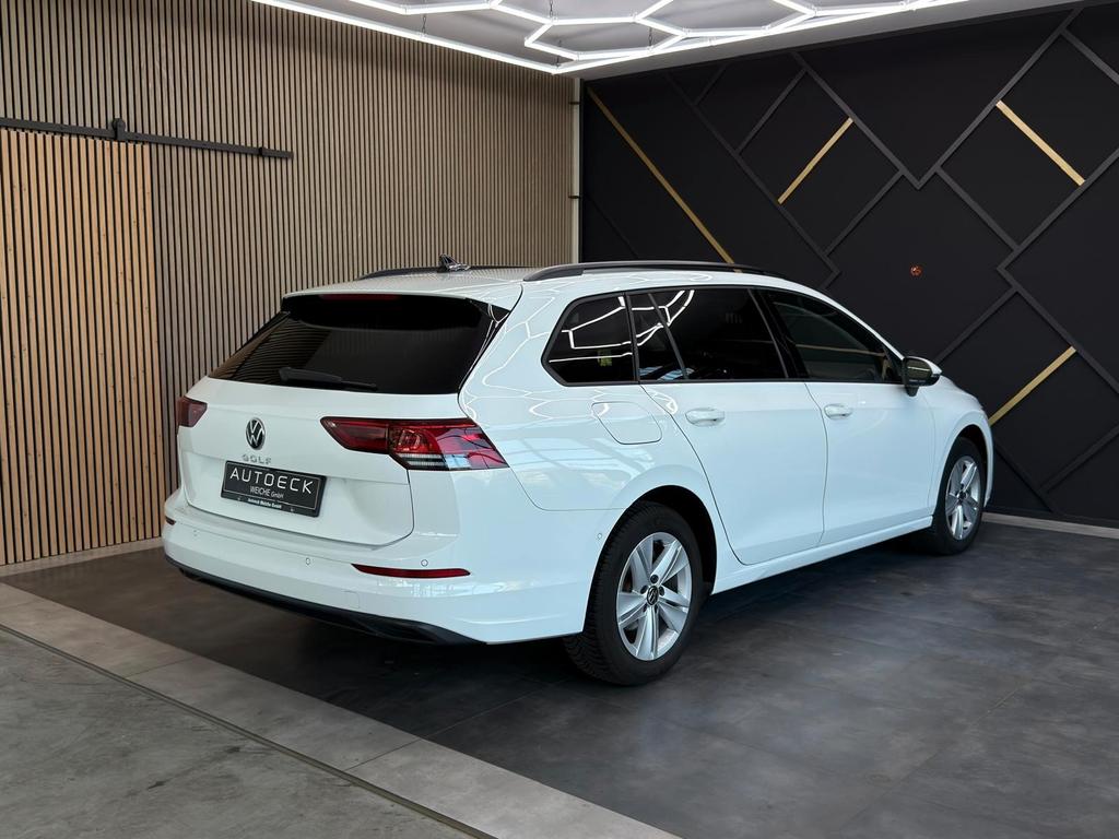 Volkswagen Golf 2022 г. Белый, пробег 48000 км