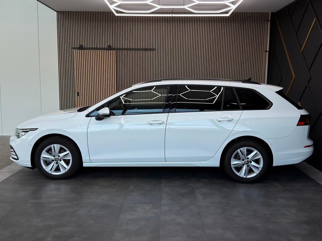 Volkswagen Golf 2022 г. Белый, пробег 48000 км