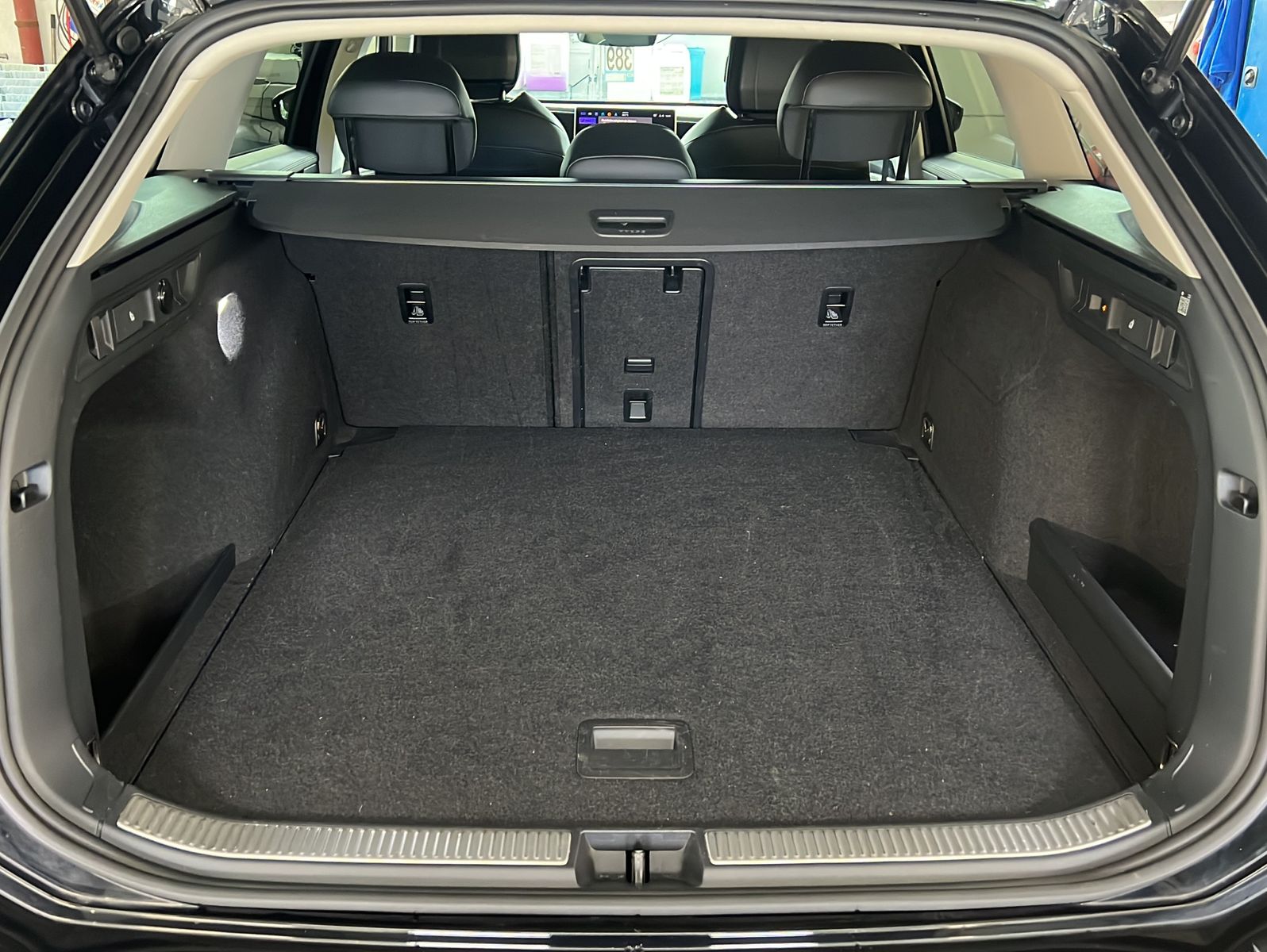 Volkswagen PASSAT VARIANT 2025 г. Чёрный, пробег 16355 км