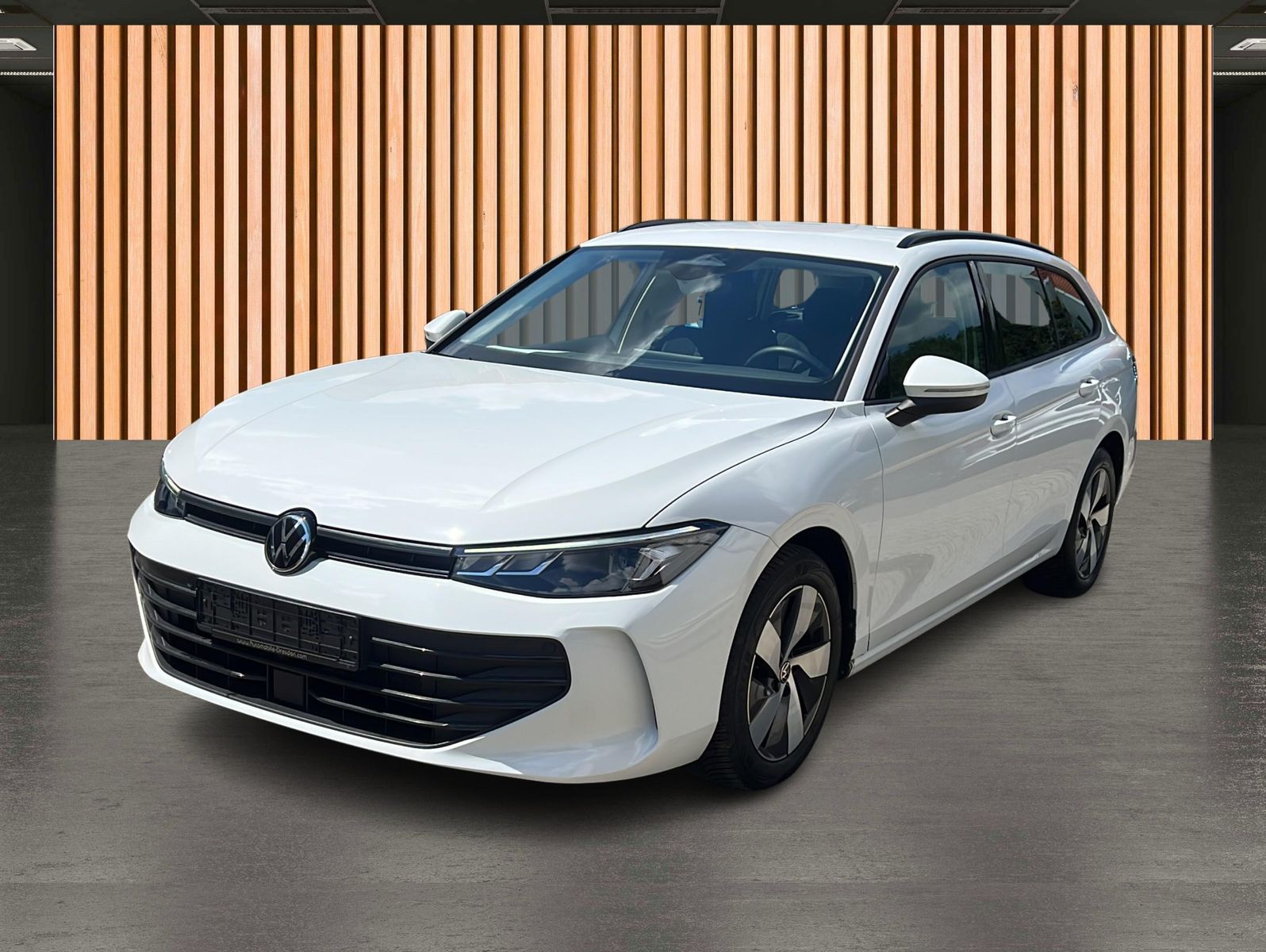 Volkswagen PASSAT VARIANT 2025 г. Белый, пробег 33779 км