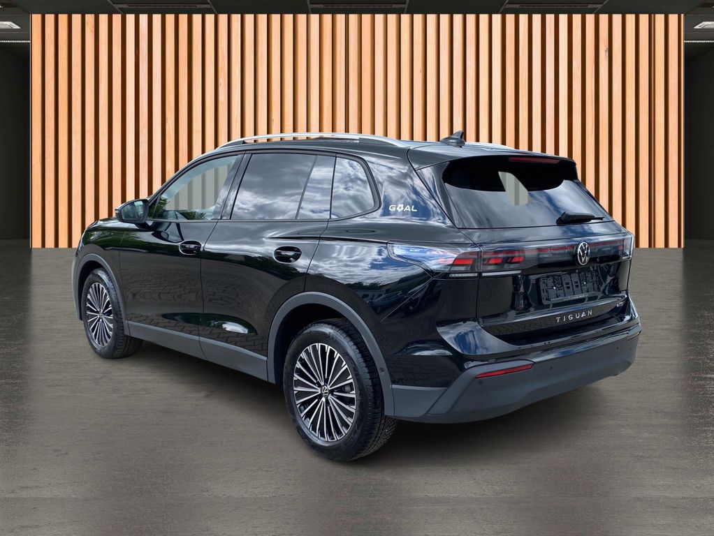 Volkswagen Tiguan 2025 г. Чёрный, пробег 27516 км