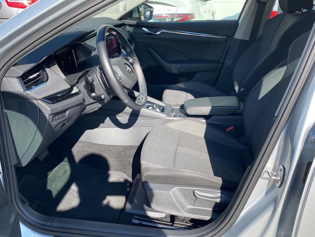 Skoda Octavia 2021 г. Серебристый, пробег 45807 км