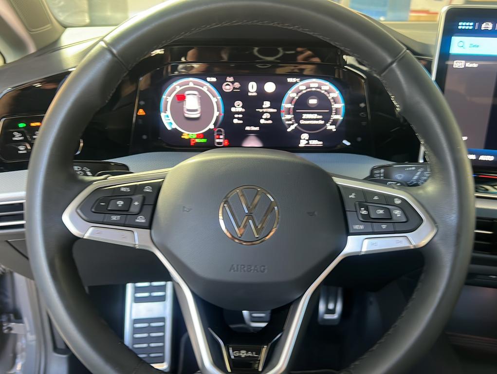 Volkswagen Golf 2025 г. Серый, пробег 23056 км