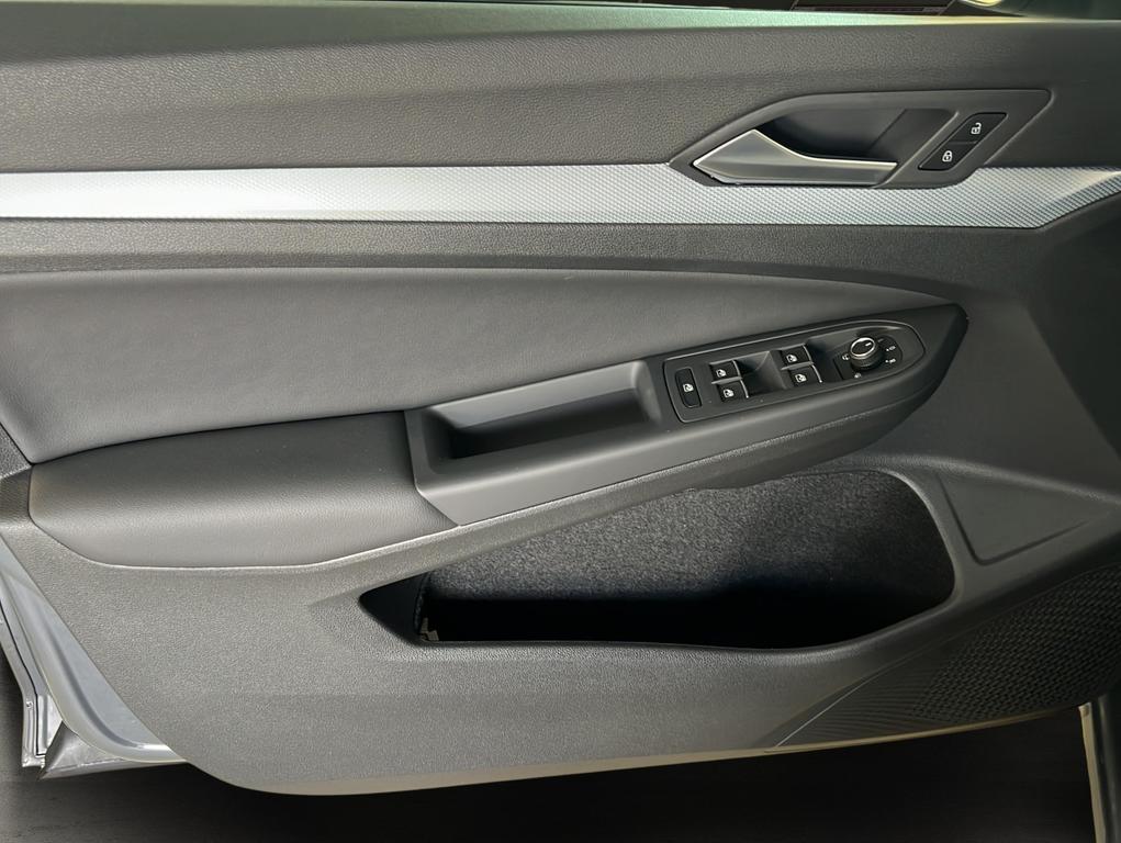 Volkswagen Golf 2025 г. Серый, пробег 16012 км