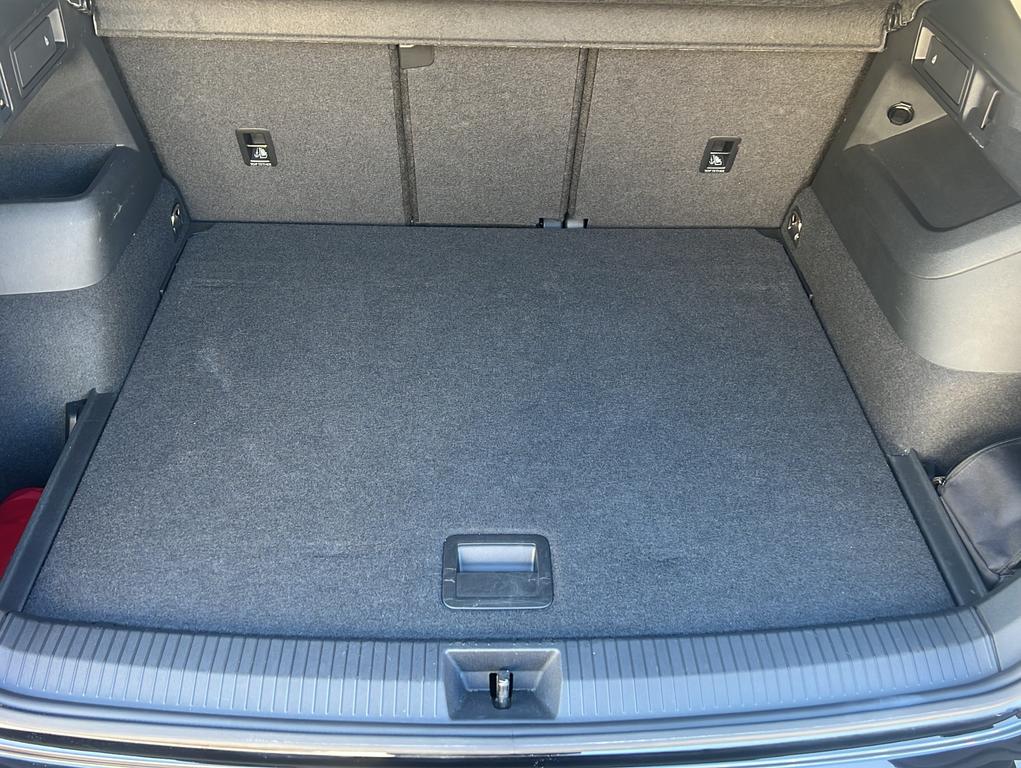 Volkswagen Tiguan 2025 г. Чёрный, пробег 25583 км