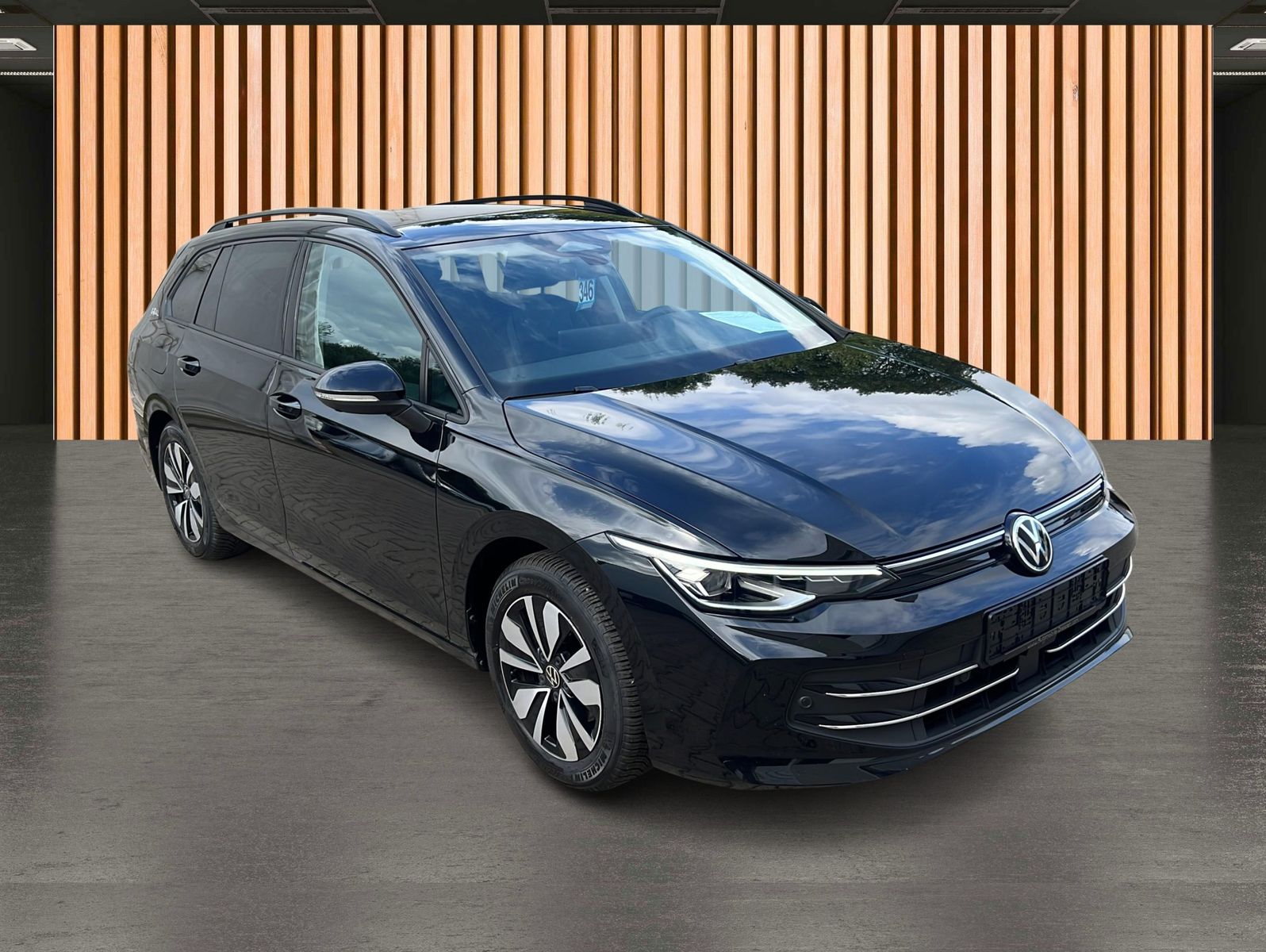 Volkswagen Golf 2025 г. Чёрный, пробег 25250 км
