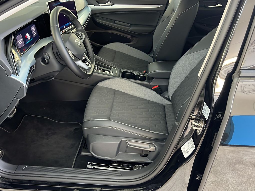 Volkswagen Golf 2025 г. Чёрный, пробег 22786 км