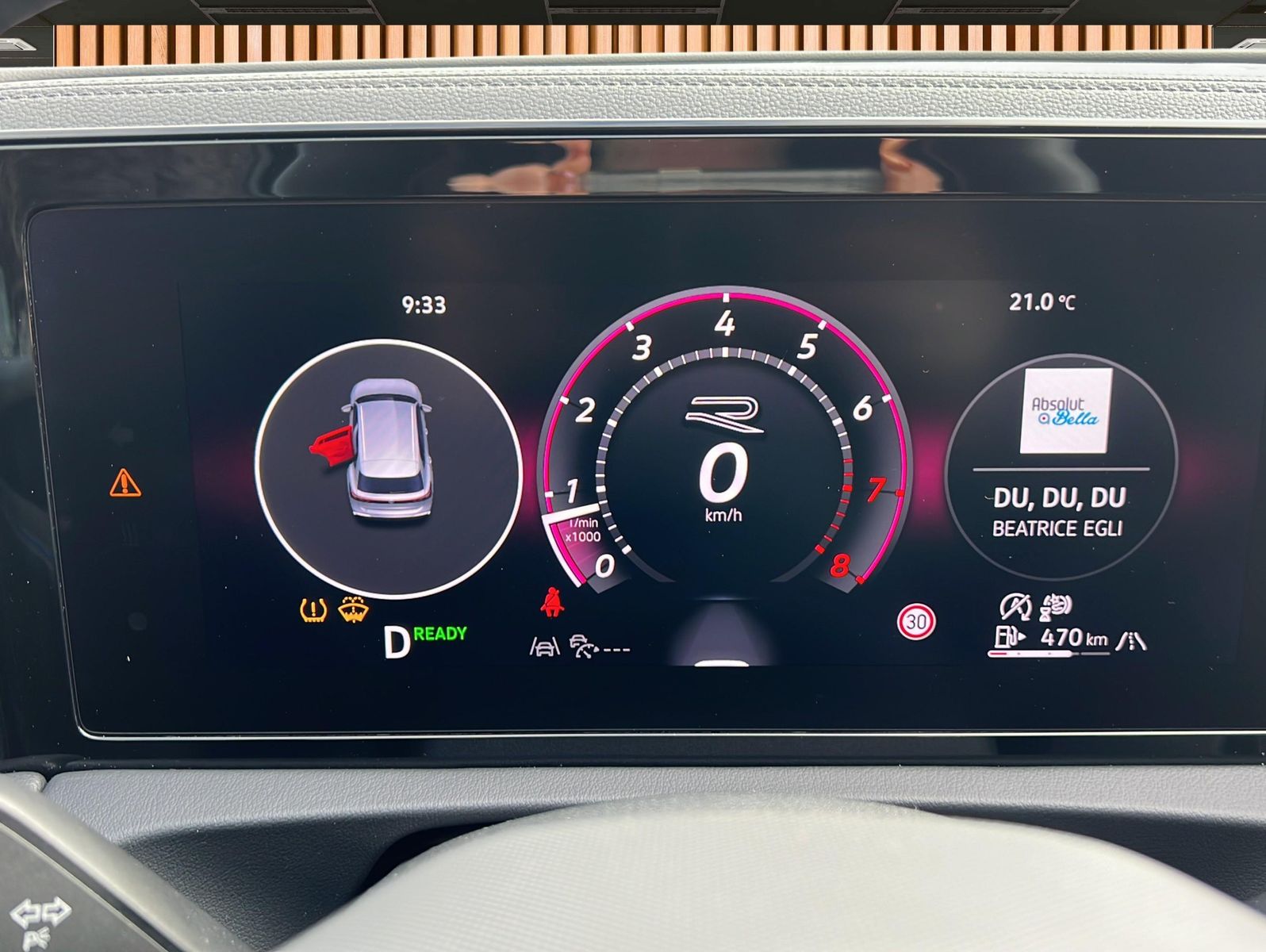 Volkswagen Tiguan 2025 г. Серый, пробег 24500 км